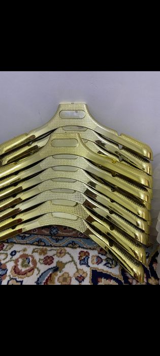 Вешалки 3-4 вида разные в отличном состоянии.