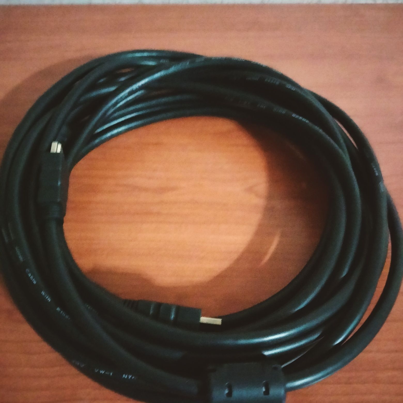 Продам комплектующие vga шнуры, шнуры питания,клавиатуру, мышь, и т.д