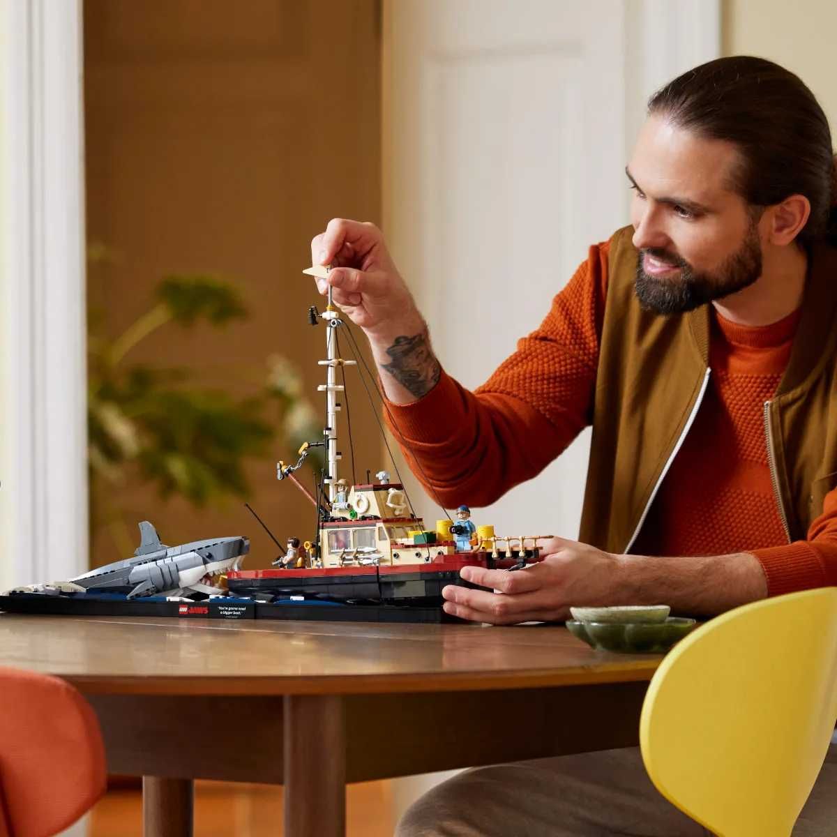 LEGO ICONS 21350 - Челюсти