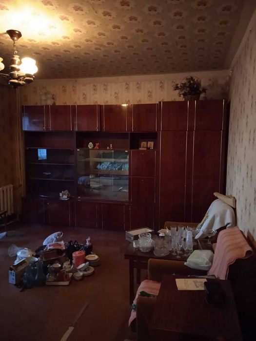 Продаётся первая линия, можно под офис Юнусабад 3, 2/1/4, 58,5м2