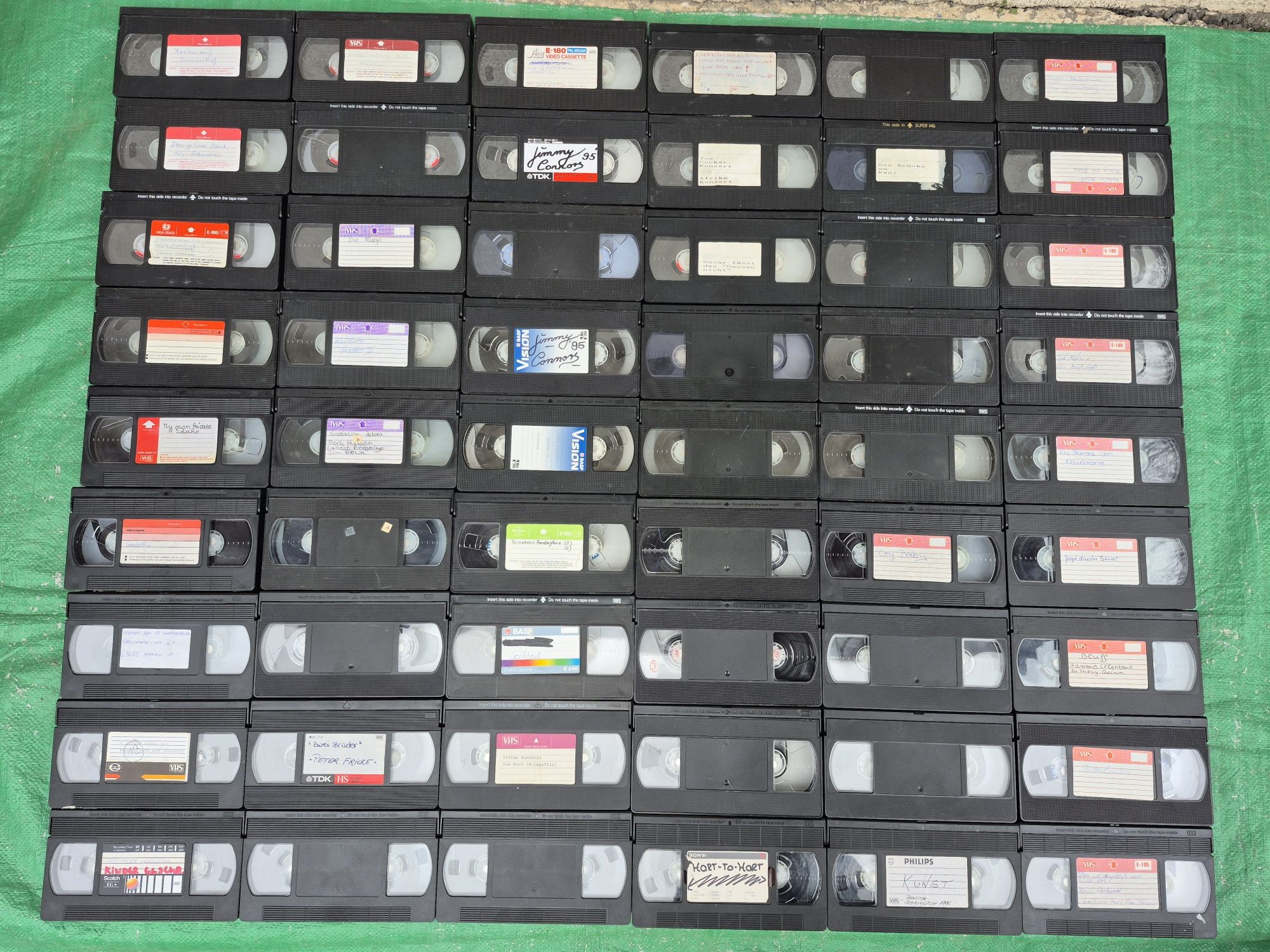 Vând 54 casete video VHS, Sony, Jvc, Tdk, Basf,originale de colectie