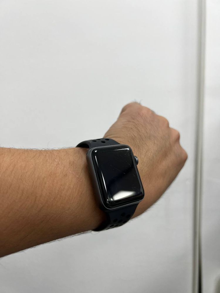 Apple whatch 3 |