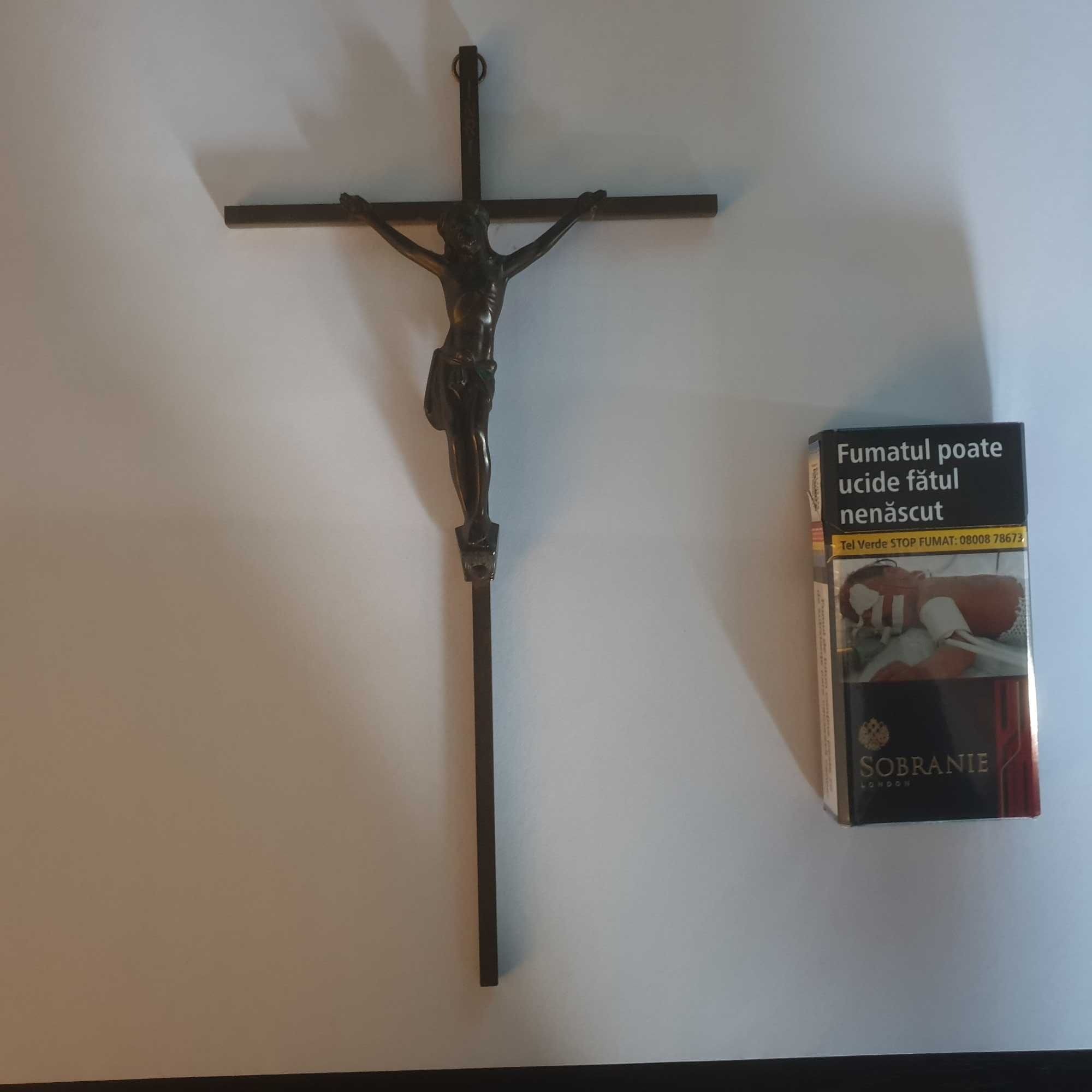 crucifix din alama