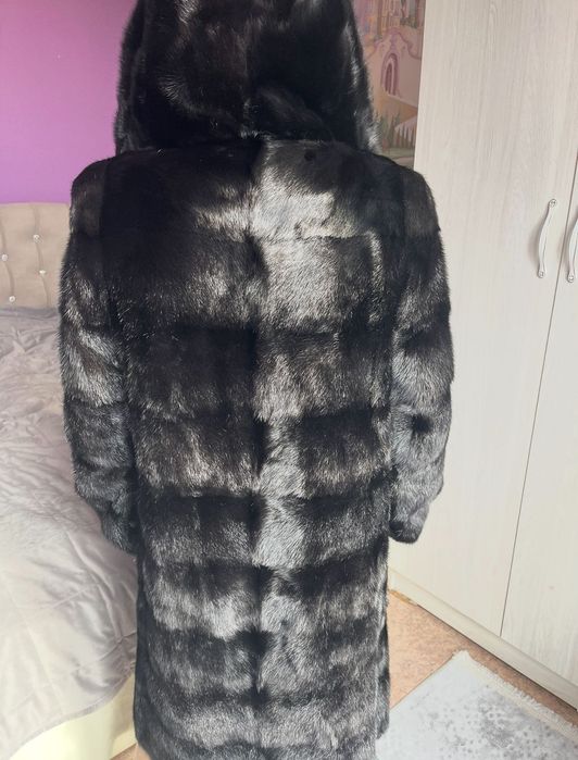 Шуба норковая в хорошем состоянии, размер 44-48
