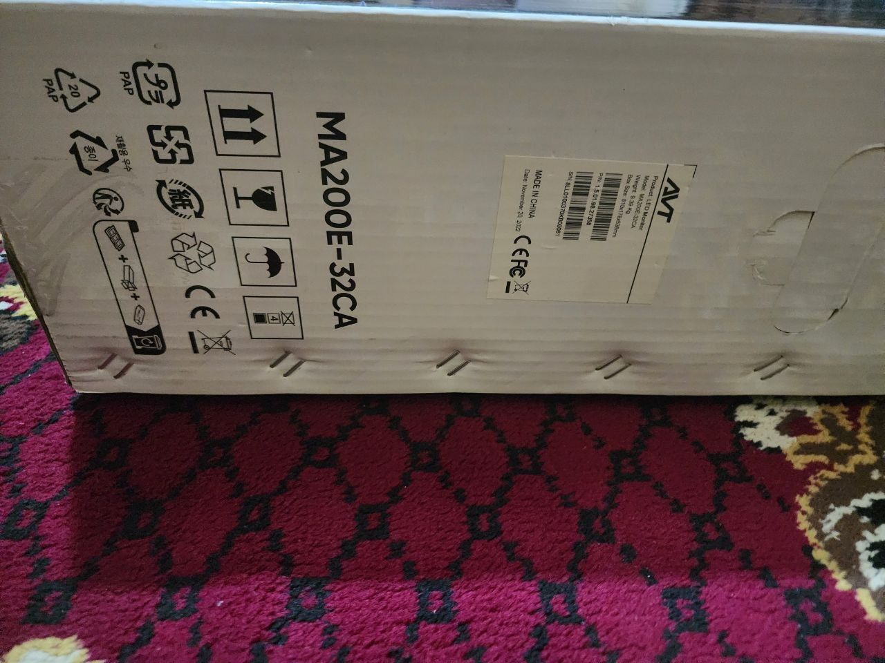 Продаю Монитор AVT 32
