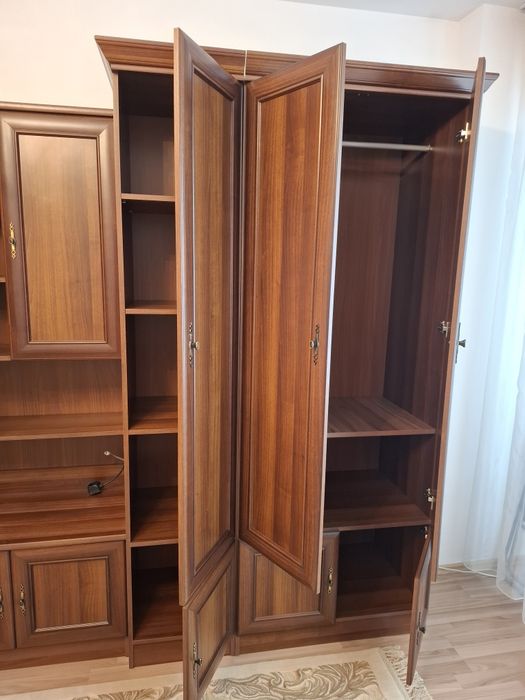 Bibliotecă living Wiki C, Polonia