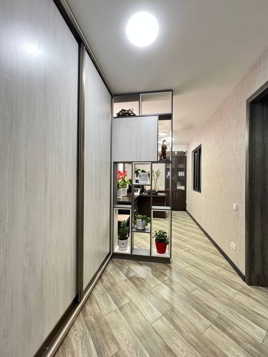 Продажа офис 176кв+Порковка Ор Корзинка Салом!!