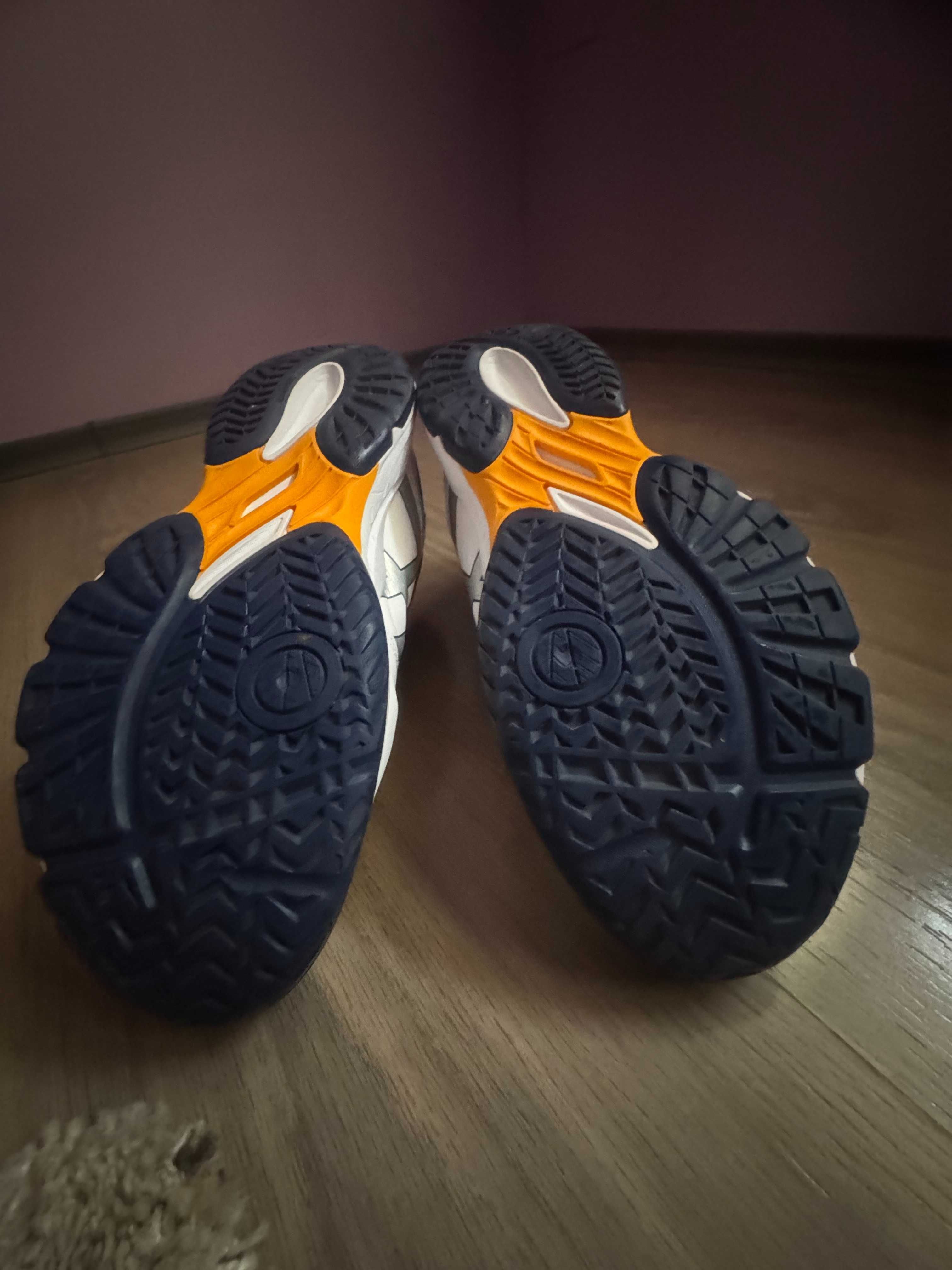 Волейболни обувки - Asics