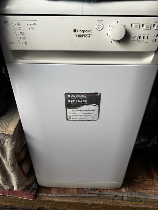 Продам посудомоечную машину