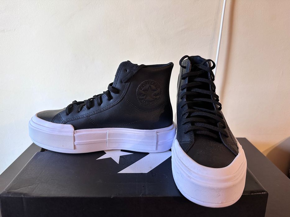 Кецове Converse унисекс кожени обувани са само веднъж