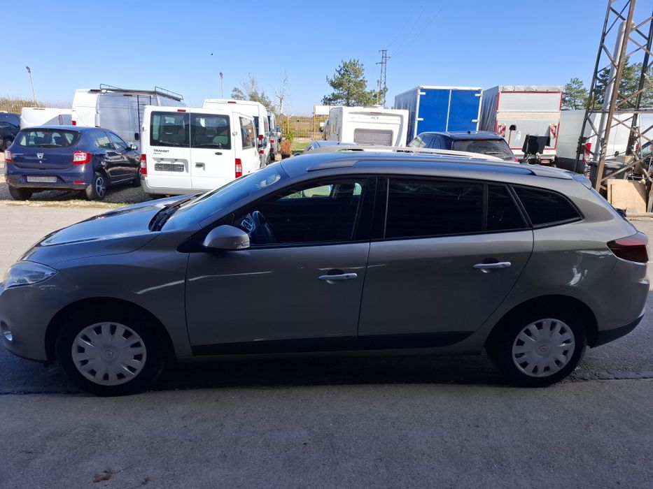 Рено Меган бензин 150к.с