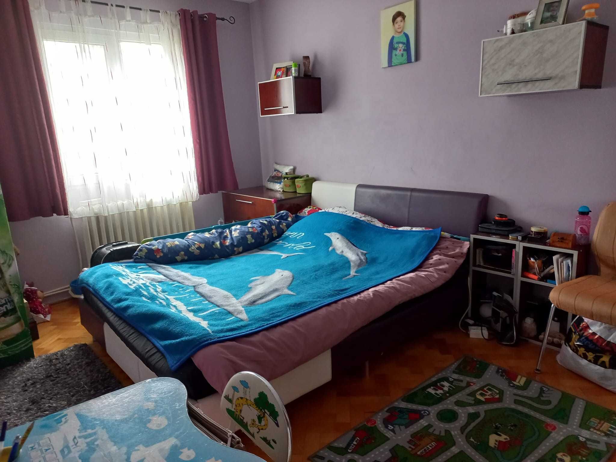 Vând apartament, cartier Mănăștur, 3 dormitoare, 64mp.