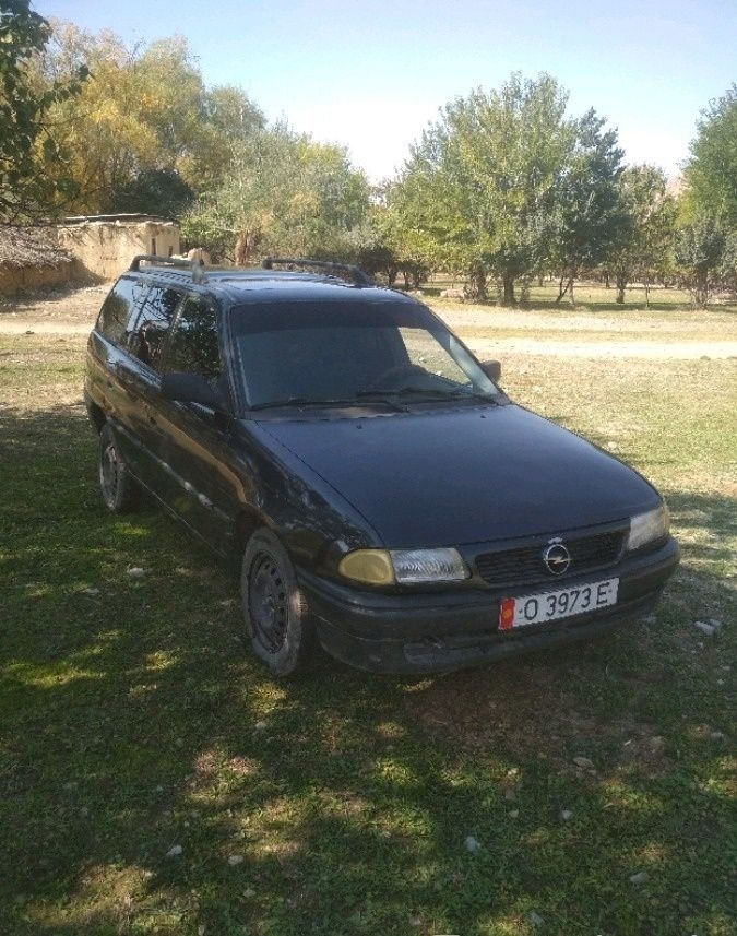Opel astra f 1.4 за части