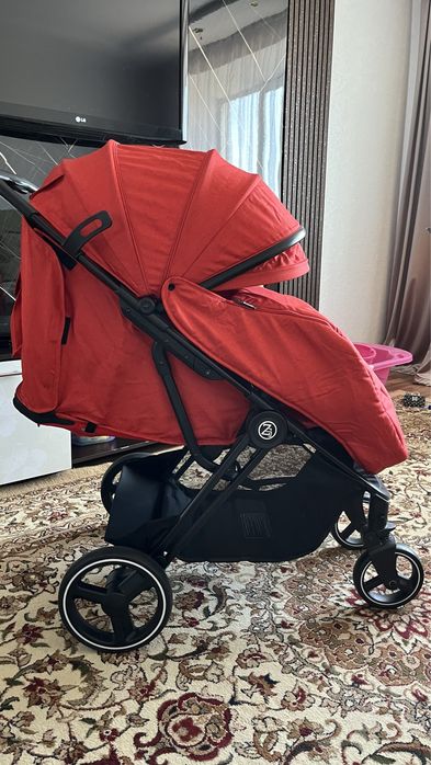 Детская коляска, зима и лето