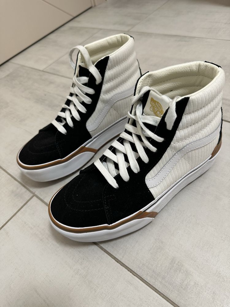 Vans Sk8-Hi Stacked кецове