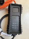 Incarcator auto electric