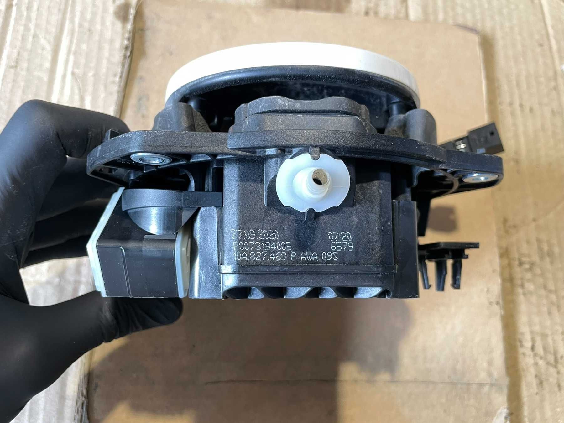 Дръжка Заден Капак Камера Обратно Виждане 10A827469P VW ID.3 E11 pro