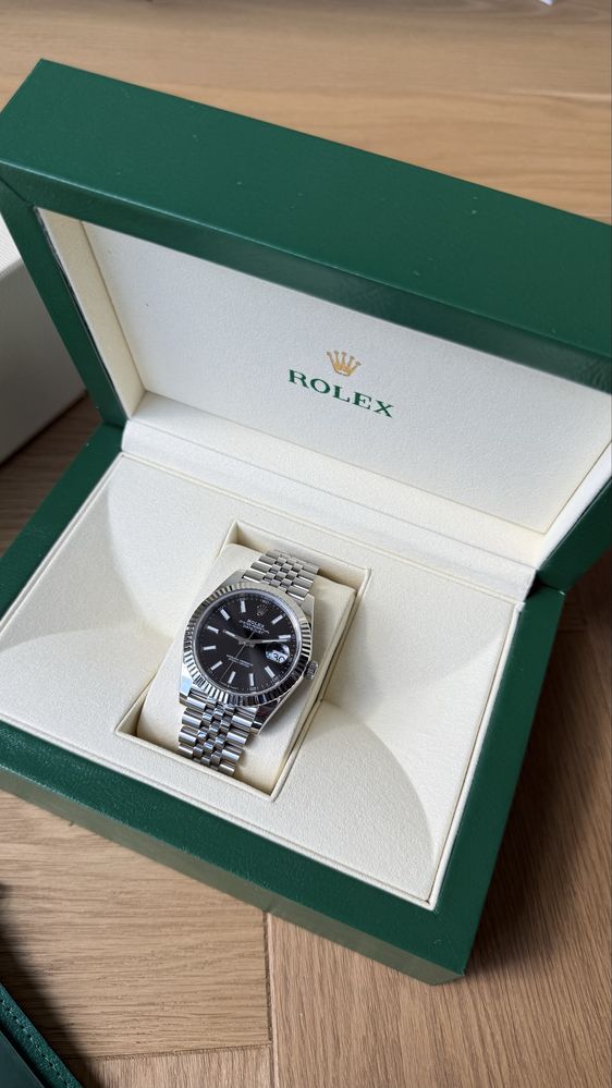 Rolex Datejust 41 Bright Black Jubilee
