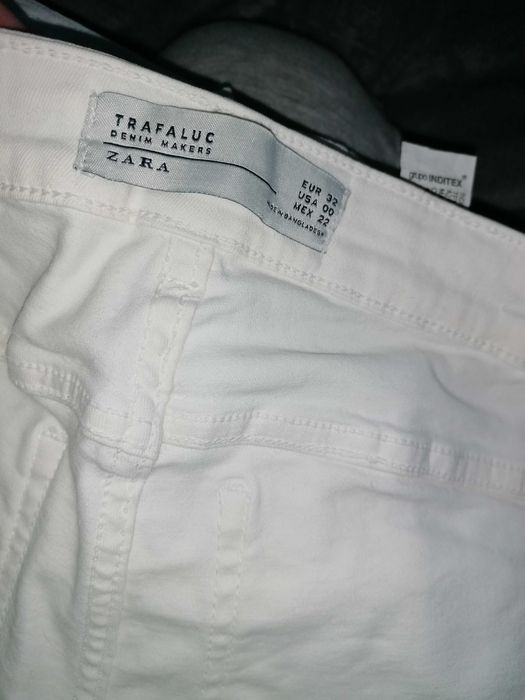 Blugi Zara noi mărime xs