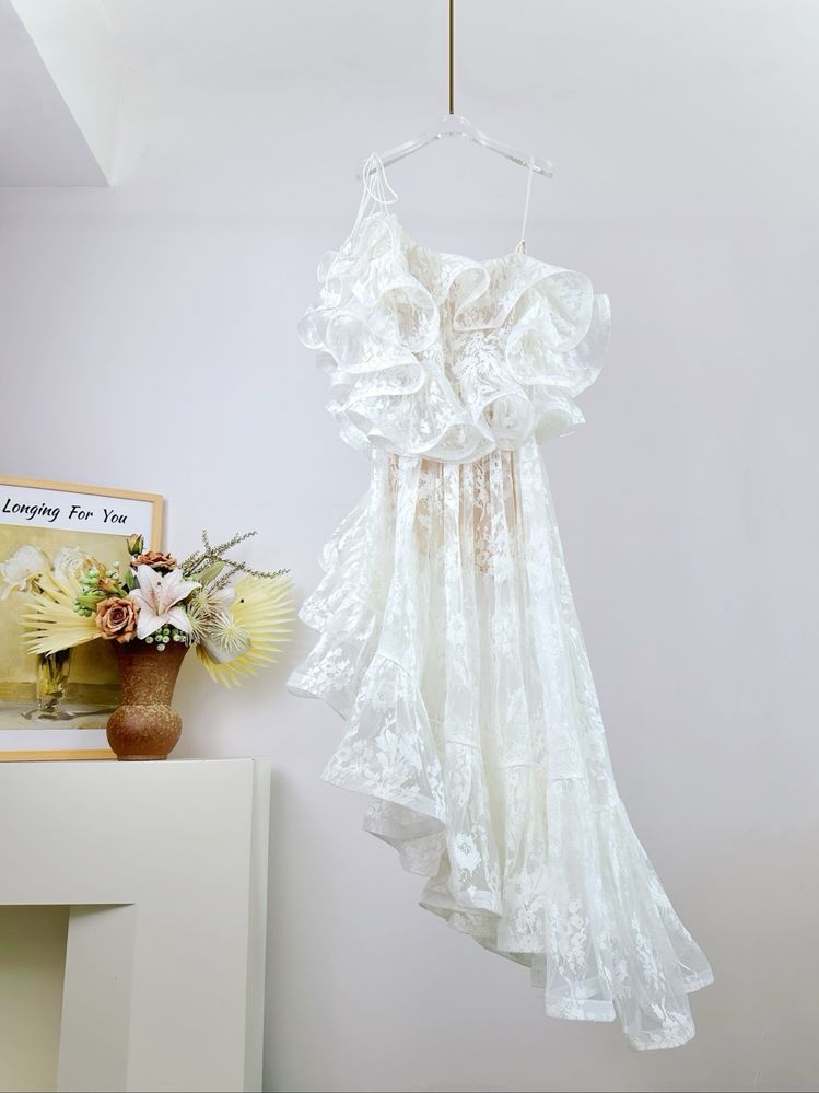 Рокли Dior, Alaia, Zimmermann
