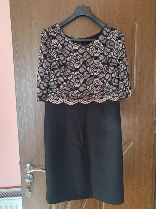 Дамска     Рокля