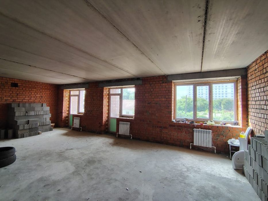 Продам 2 комн квартиру в новостройке. 345 мкв.