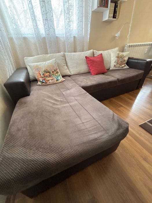 Удобен ъглов диван с лежанка – отлично състояние