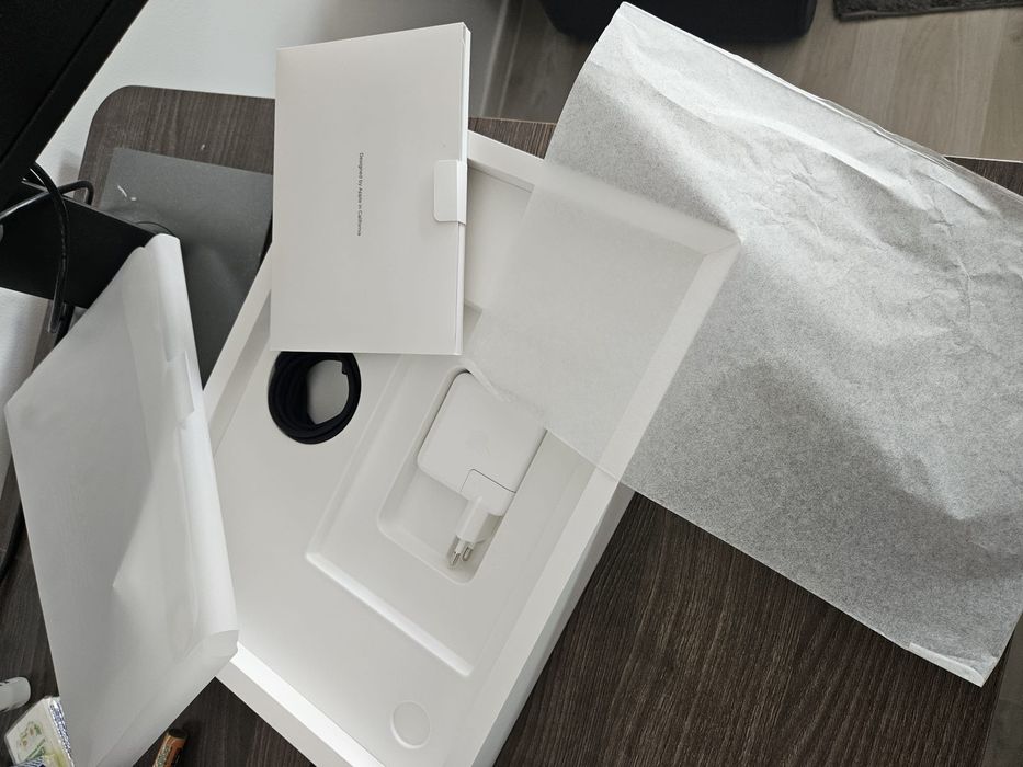 Apple MacBook Pro 14" cu procesor Apple M4 Pro,  24gb RAM, 2 ani garan