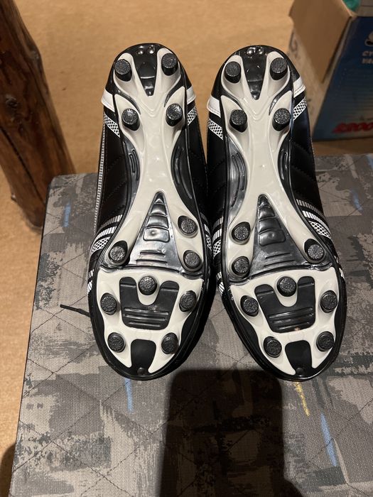 Футболни обувки