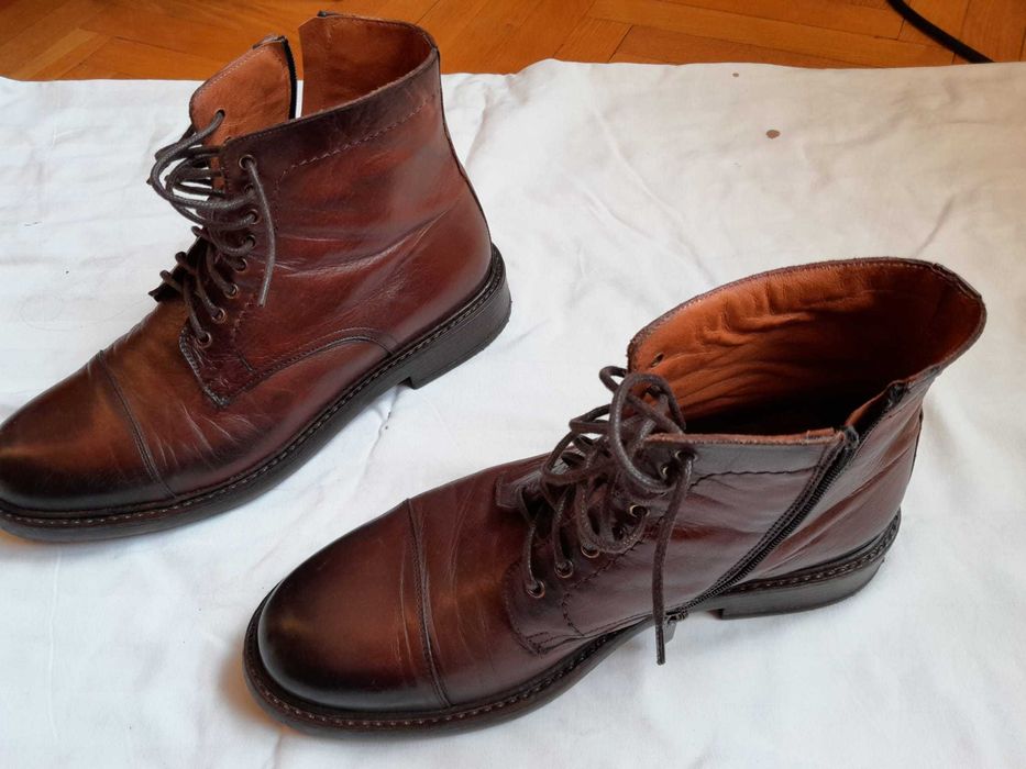 Ghete elegante, italiene, de piele, marimea 42, purtate 4 zile.