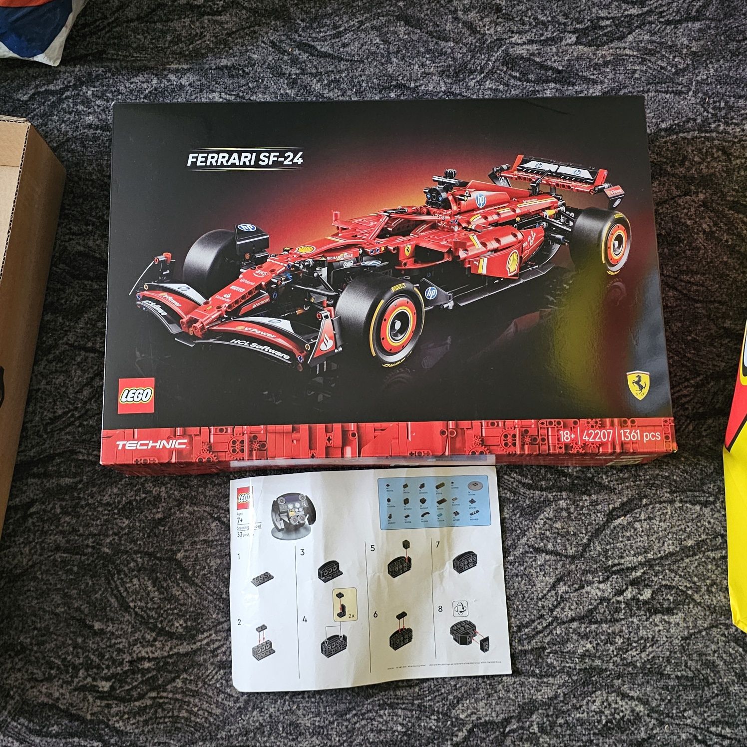 Lego techik F1 Ferarry sf24 с волан.
