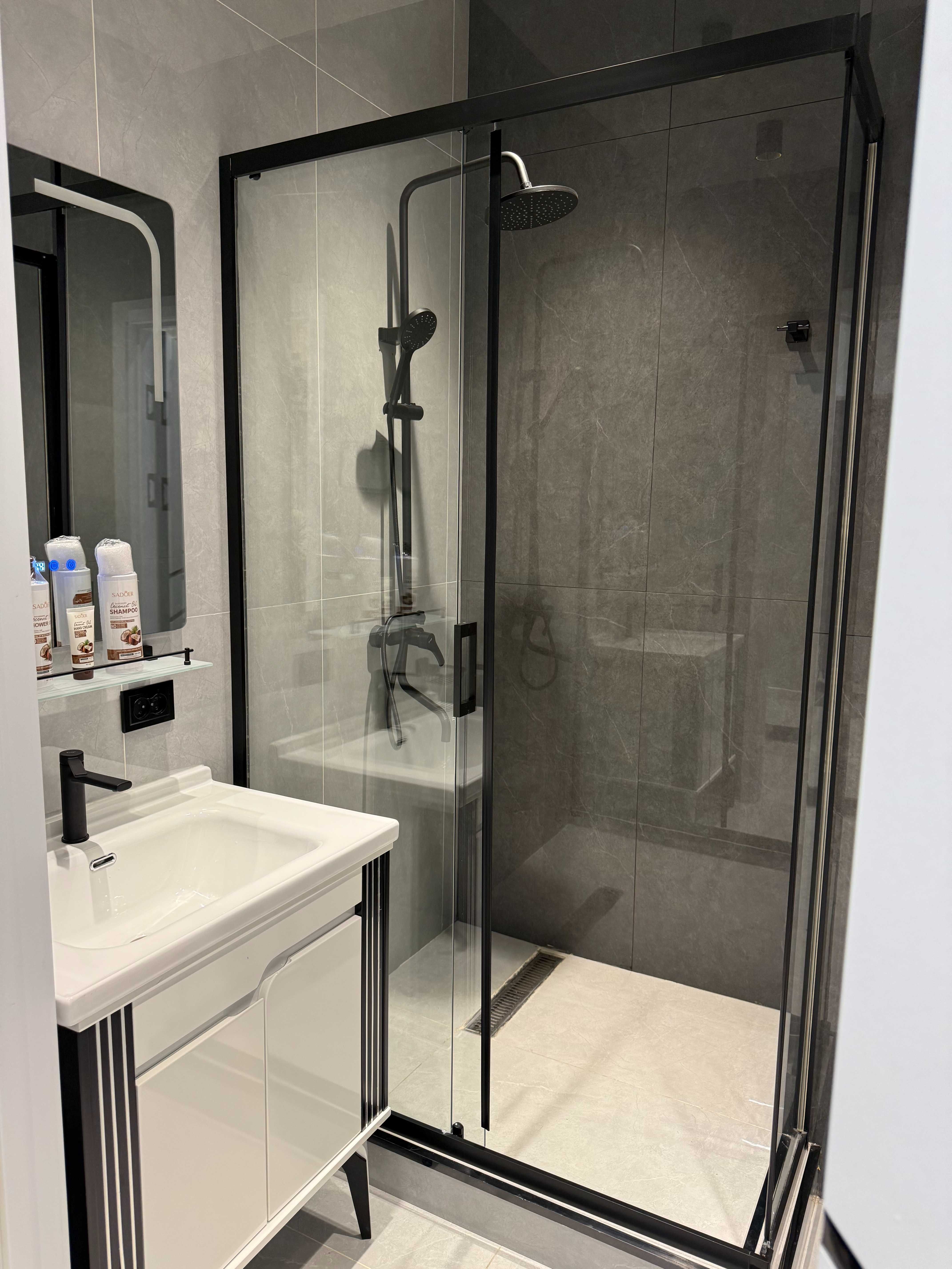 Prestige Gardens Luxe Apartment
