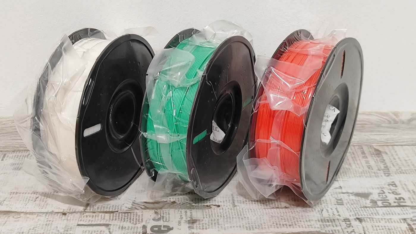 Филамент за 3D принтер (PLA filament for 3D printing)