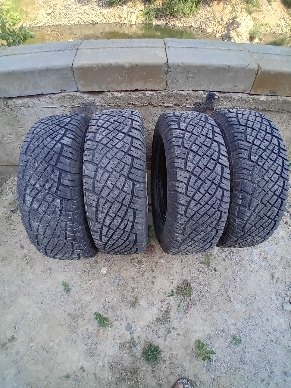 Г у м и 265/70 R16