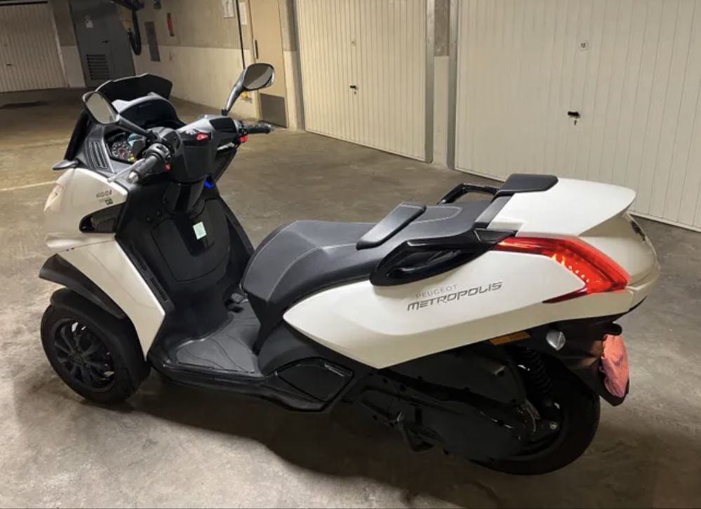 Peugeot Metropolis 400 НА ЧАСТИ
