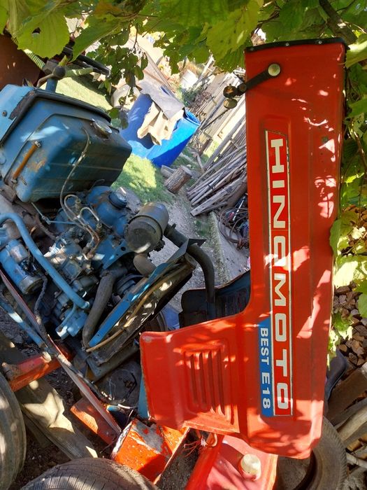 Vând tractoraș hinomoto e18 pentru dezmembrat