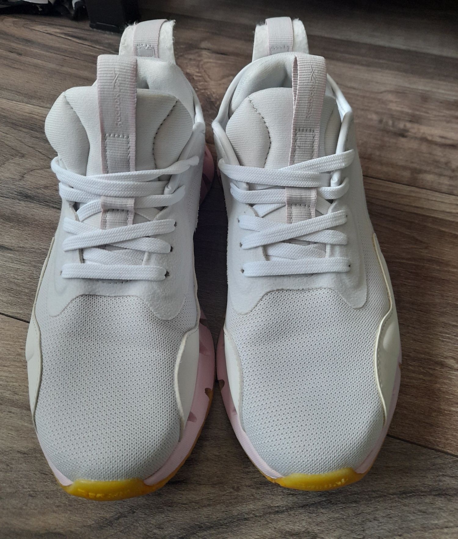 Nike  react infinity run fk 3 ,Reebok Zig Dynamica