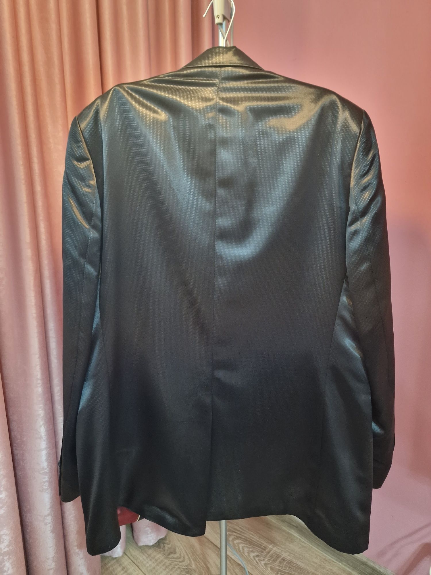 Costum din Satin Negru, Ca Nou, Mărime 52, Moreno Capelli.