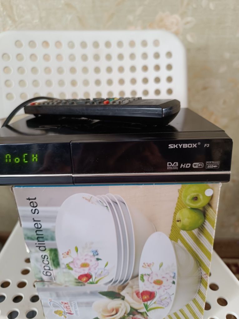 Продам рессивер SKYBOX F3