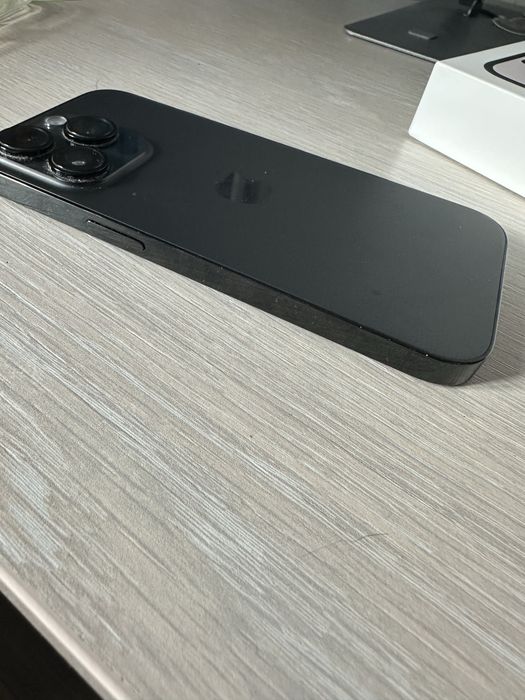 Vand Iphone 14 Pro 256 Gb black impecabil cu factura