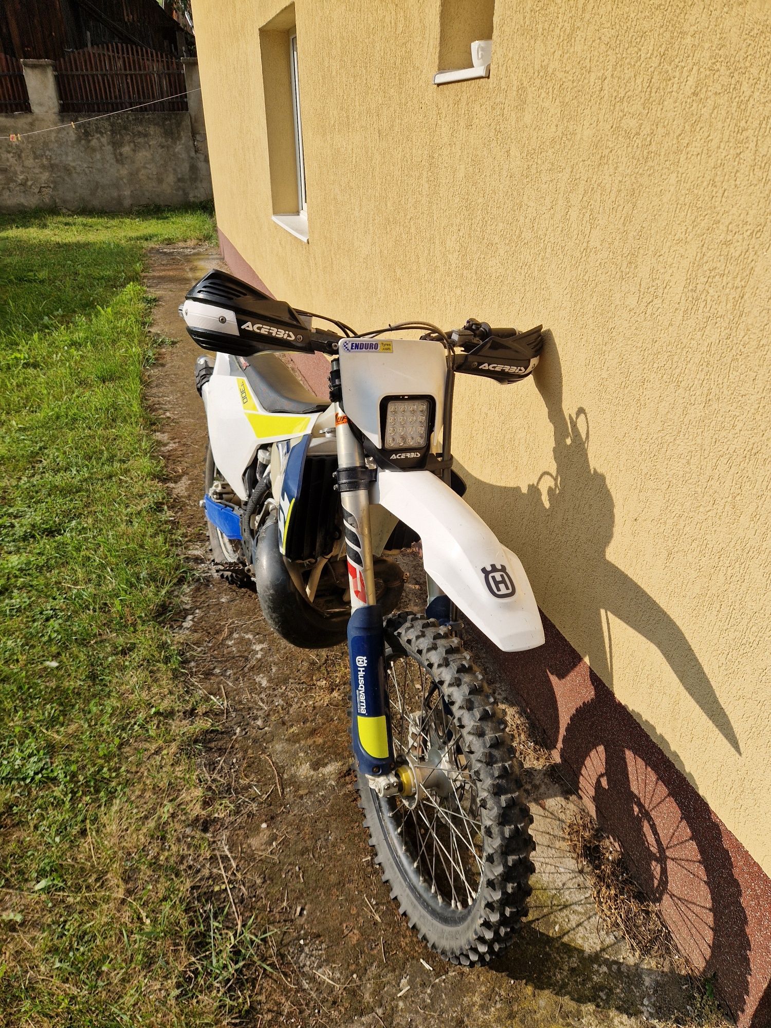 Vând Husqvarna 300te 2018