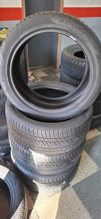 4бр. 285/40/21 Pirelli 4mm грайфер, дот 21г. Безплатен монтаж