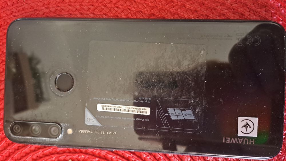 Huawei p 40 lite în stare buna .64 GB.