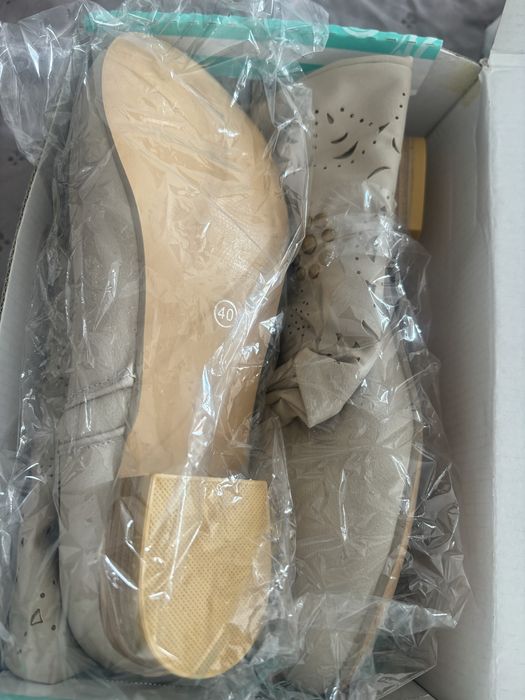 Cizme bej noi cu eticheta 40 marime