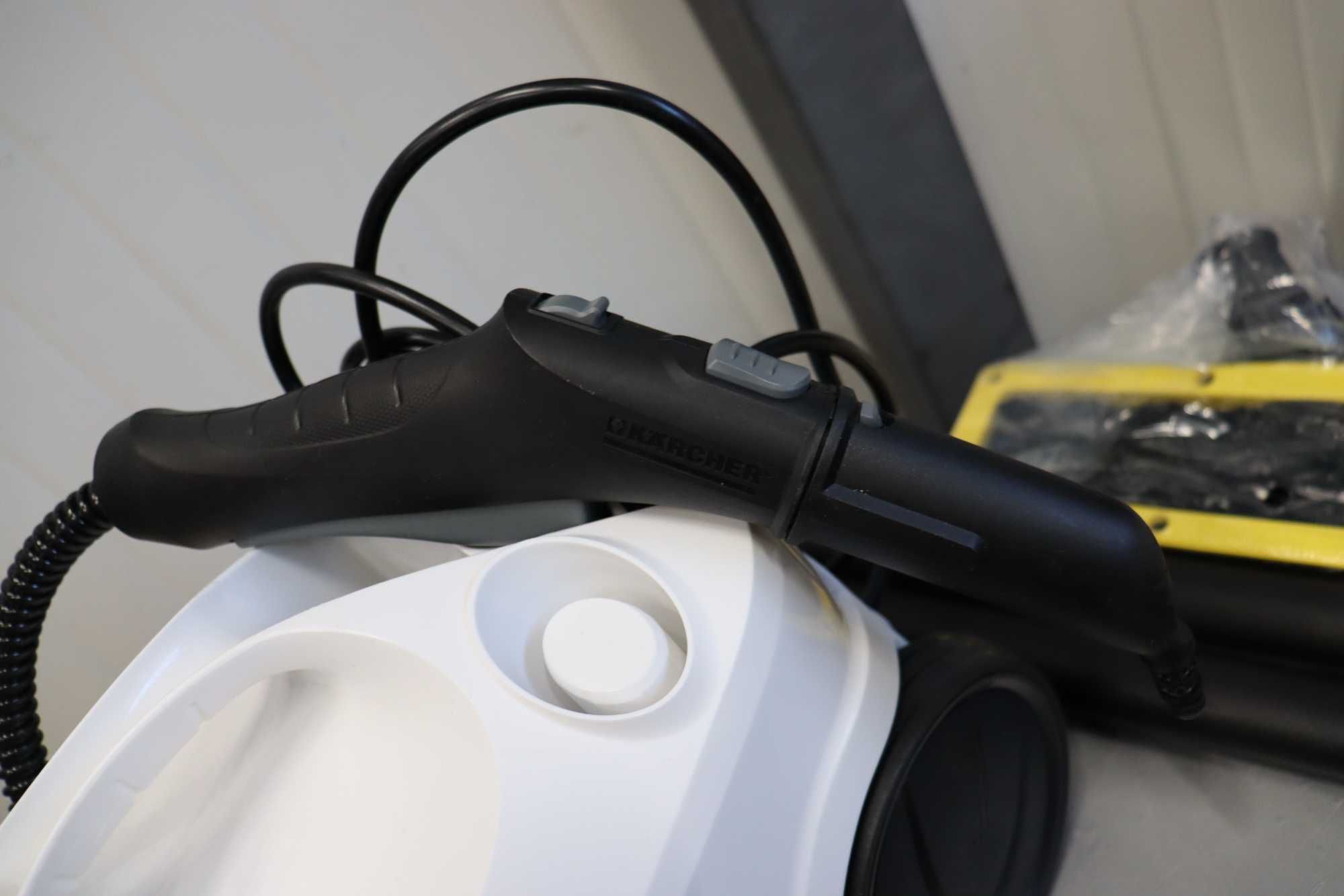 Парочистител Kärcher SC 4 EasyFix 3,5 бара,  2000W, ЛИСВАТ ПРИСТАВКИ