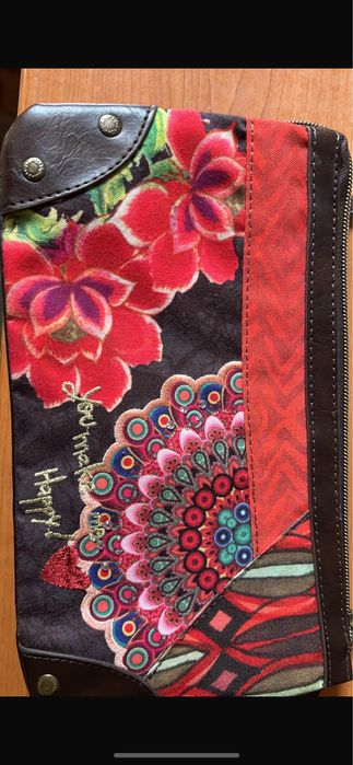 Desigual port fard super-pret!!!