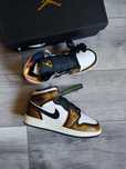 Air Jordan 1 Mid