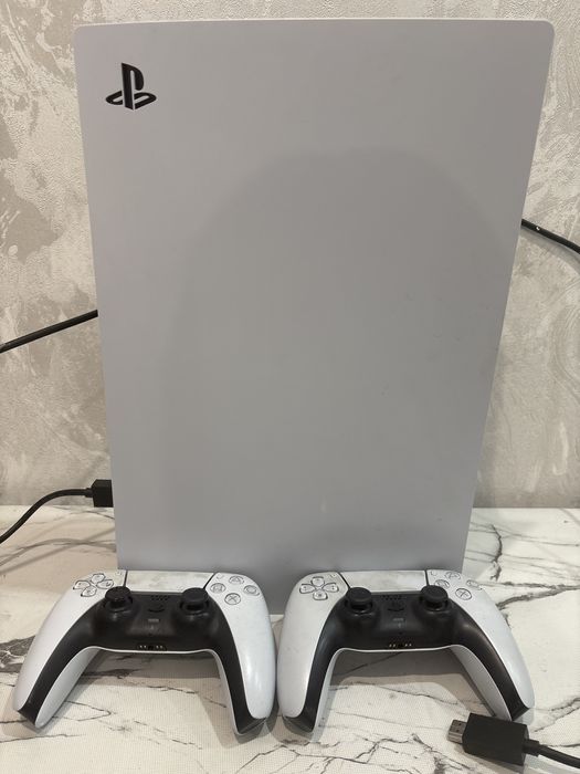 Sony PlayStation 5 в идеальном состоянии