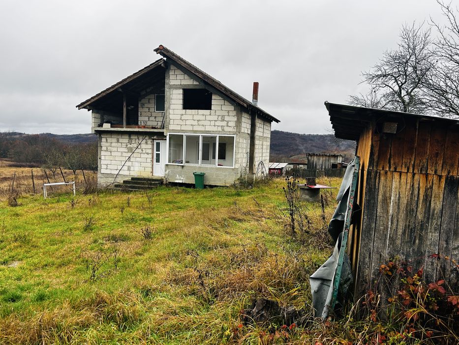 Casă Roșiile/Valcea inchiriere/vanzare