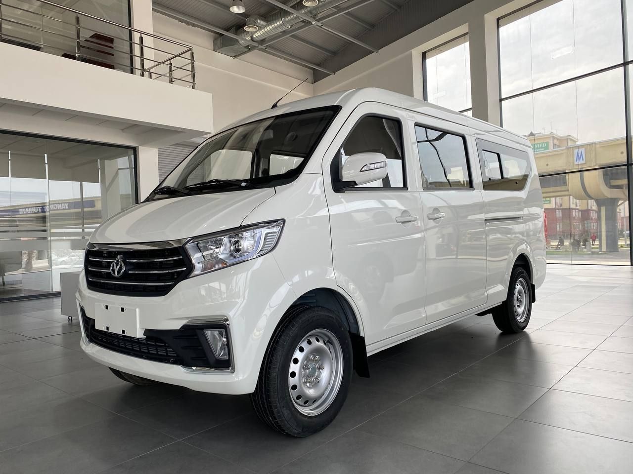 Mikroavtobus Changan S64